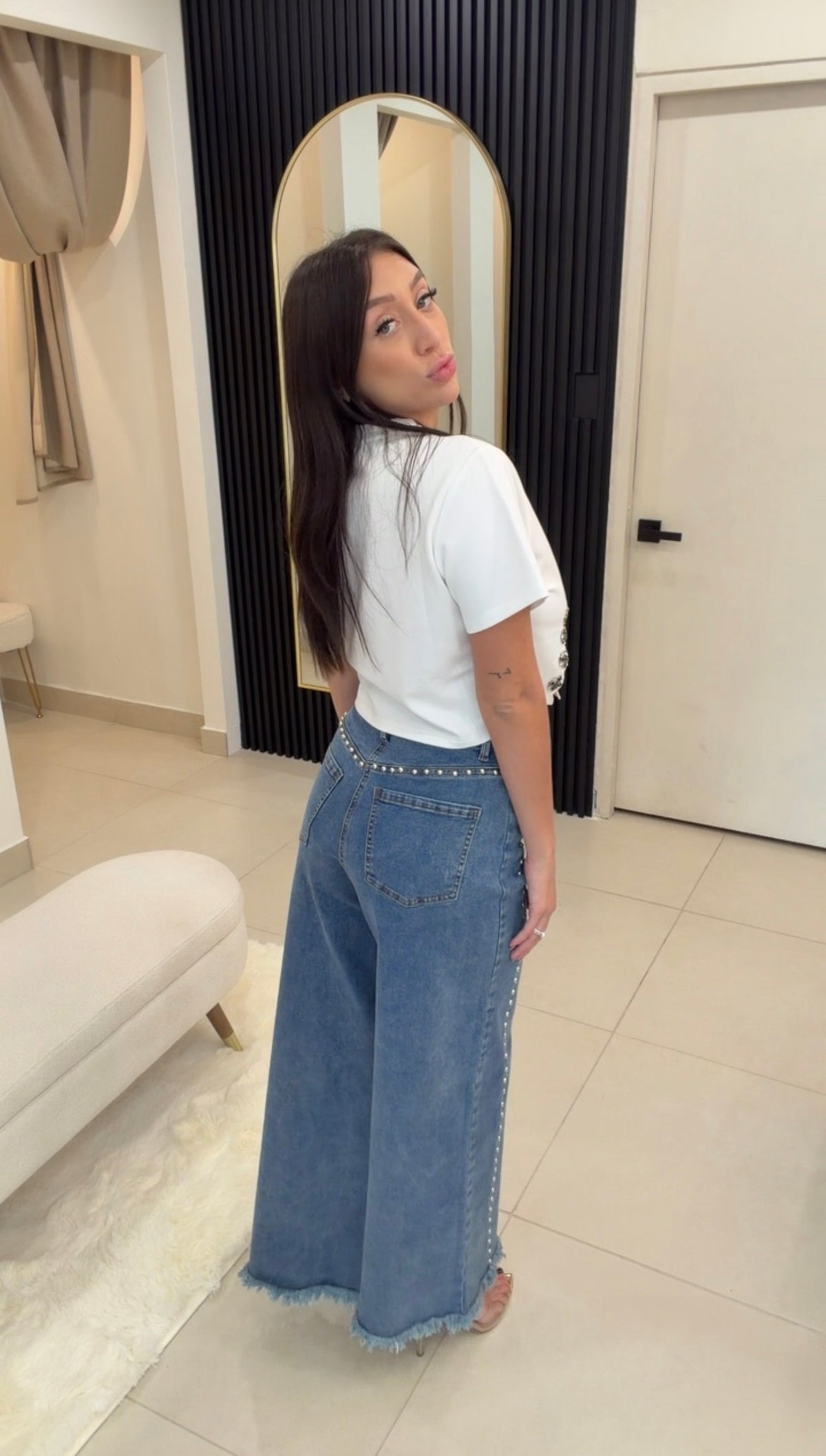 STUDDED JEANS