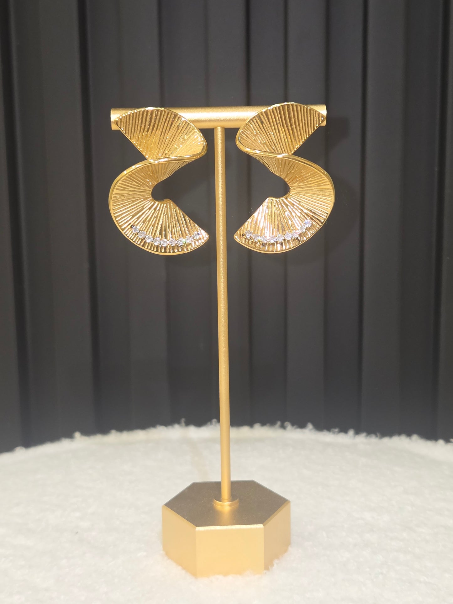 Gold Spiral Stud Earring