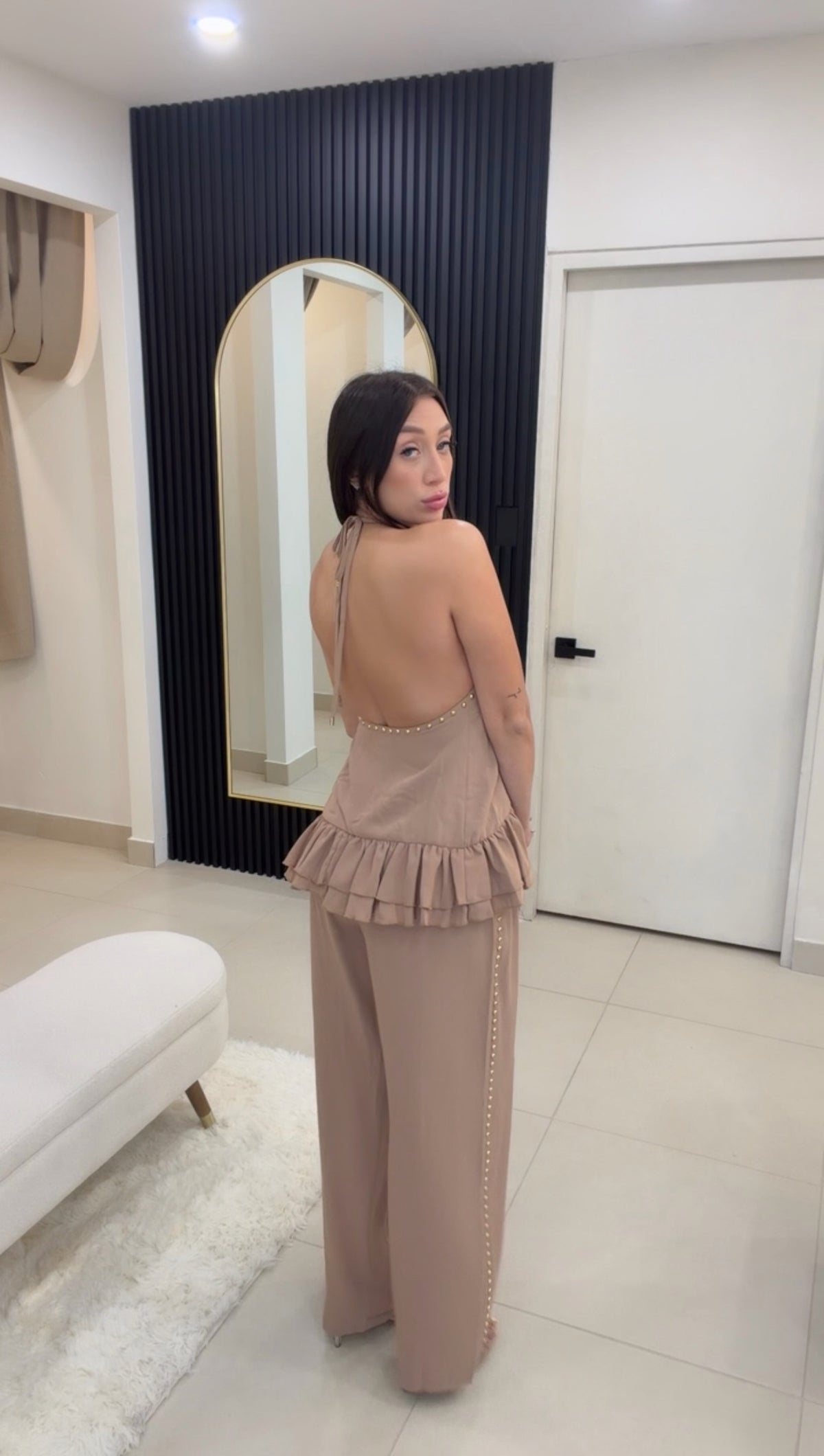 RUFFLE GOLD STUD TOP