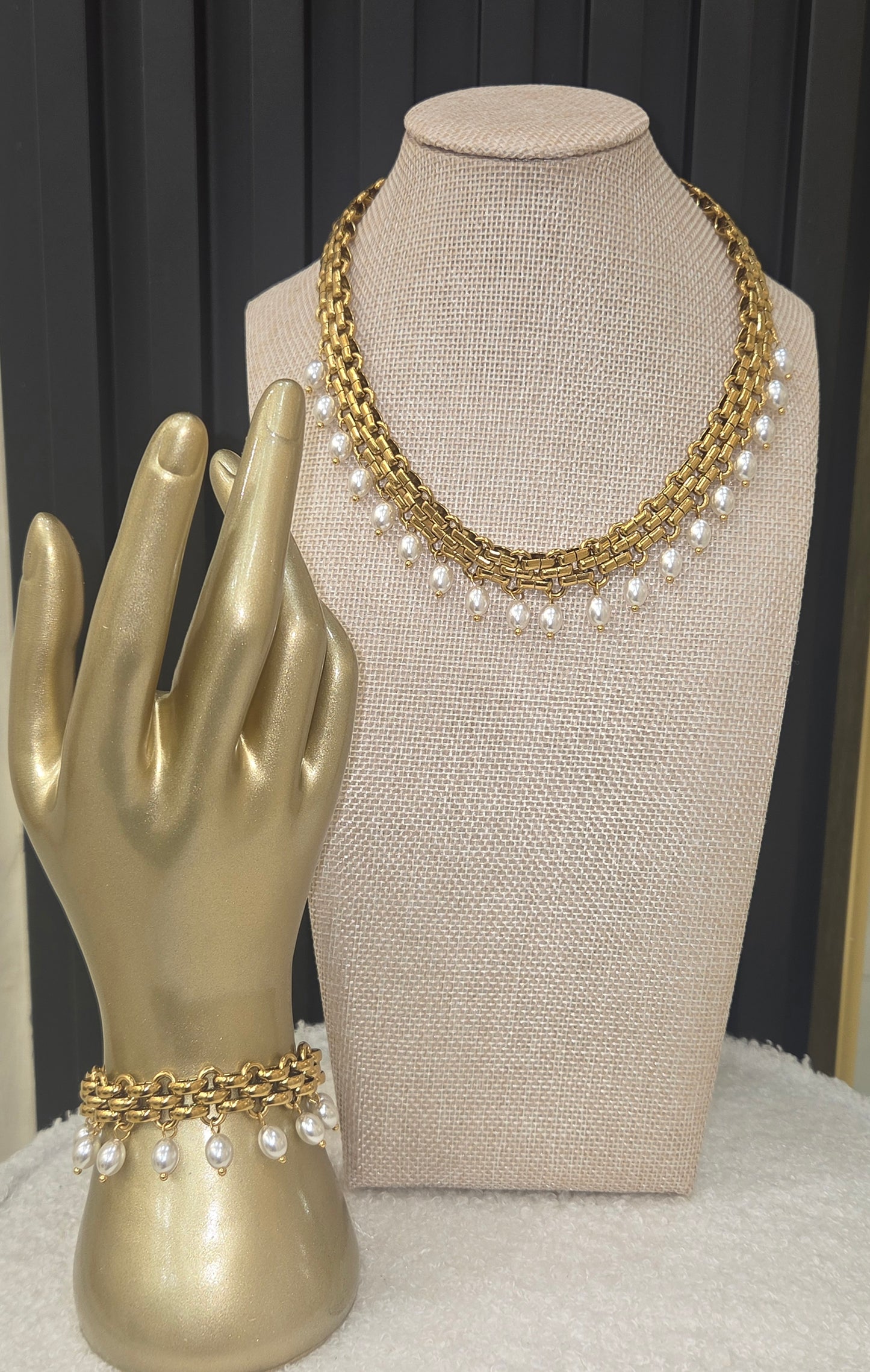Gold Faux Pearl Necklace