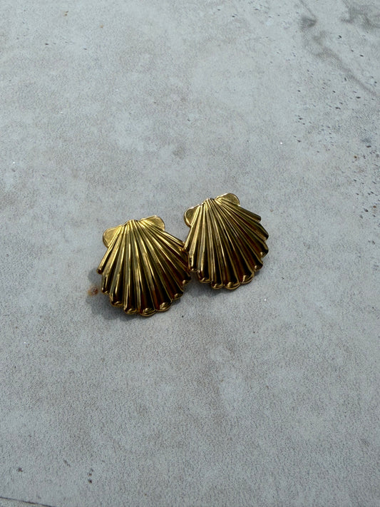 Golden Shell Earrings